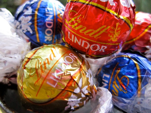 Image source: Lindt Chocolate Shop in Freeport Village Station, USA